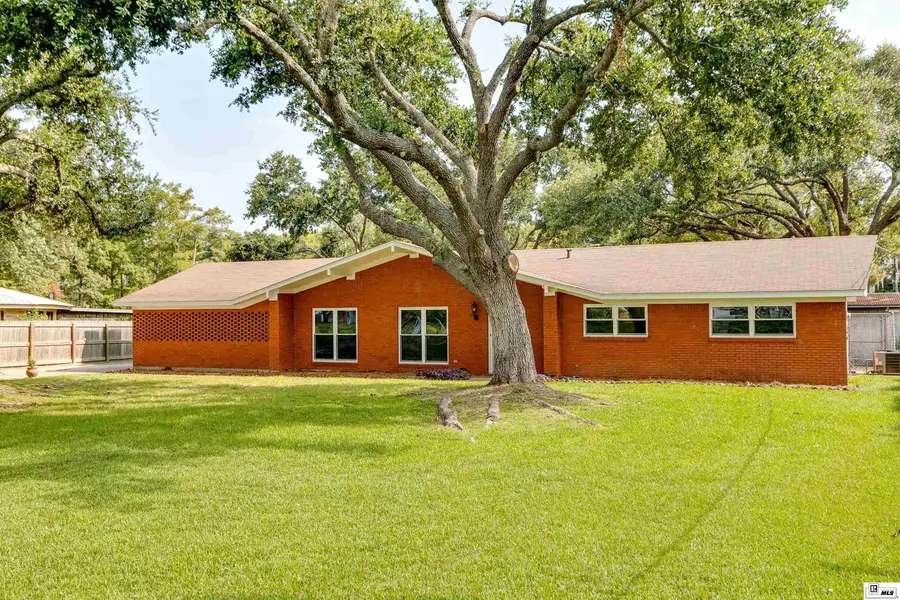 305 Raymond Drive, Monroe, LA 71203 - #3