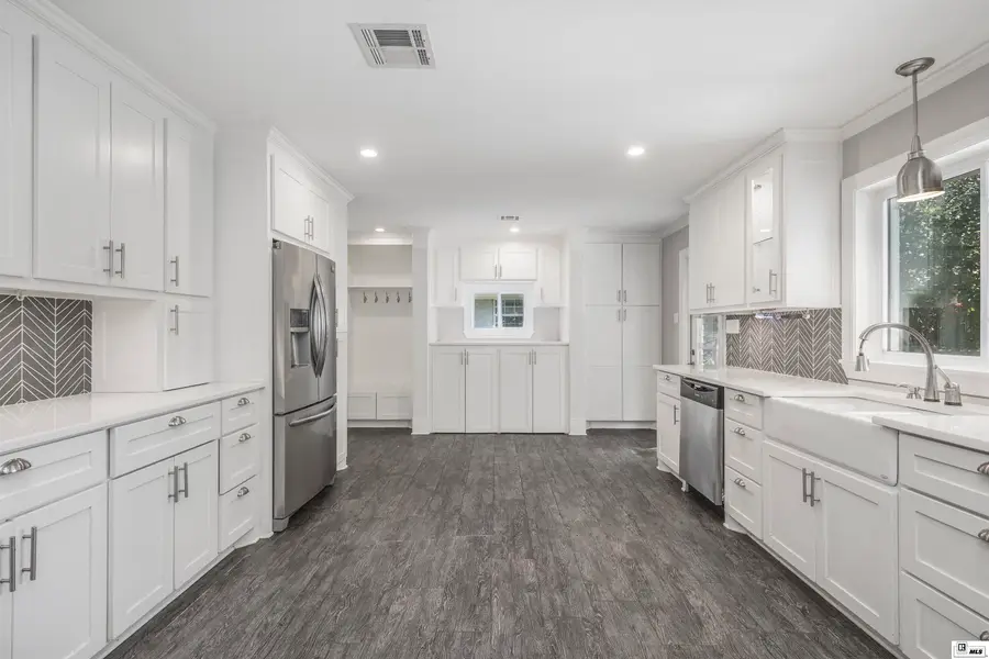 2726 Point Drive, Monroe, LA 71201 - #2
