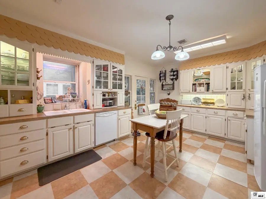 1704 N 5th Street, Monroe, LA 71201 - #2