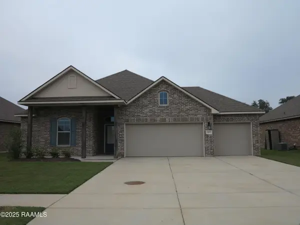 207 Holly Grove Lane, Youngsville, LA 70592