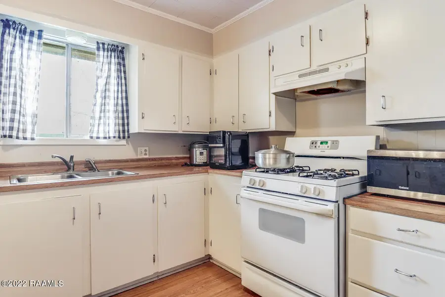 932 Mary Avenue, Opelousas, LA 70570 - #2