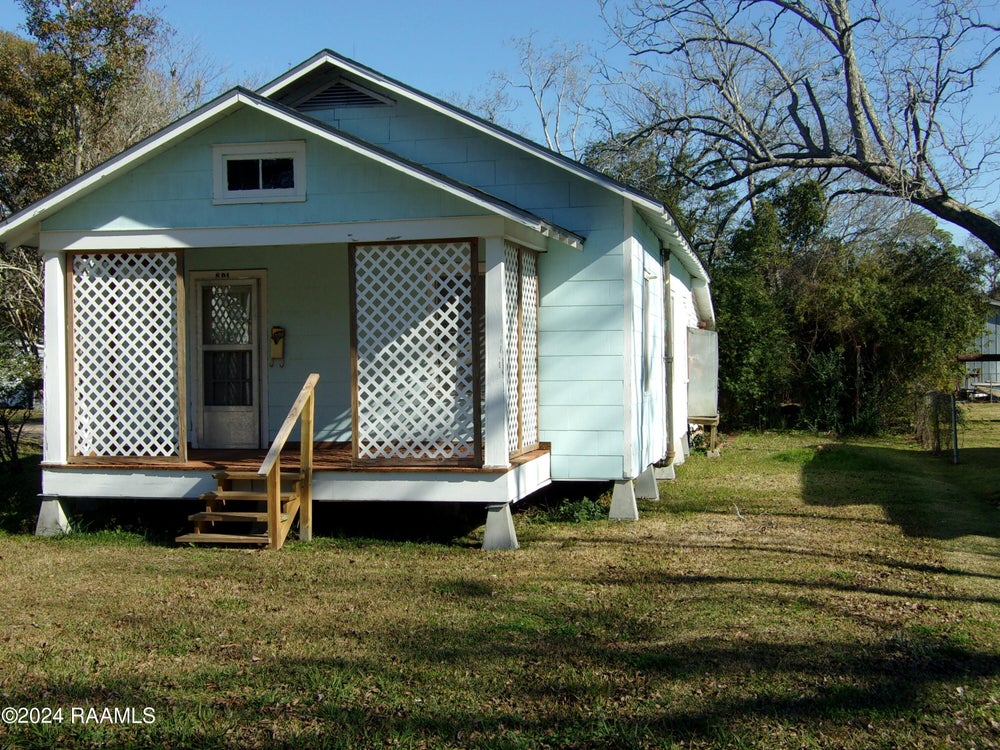 801 S Jefferson Street, Abbeville, LA 70510 BHGRE