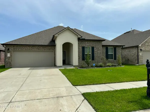 202 Rue Cordorcet, Youngsville, LA 70592