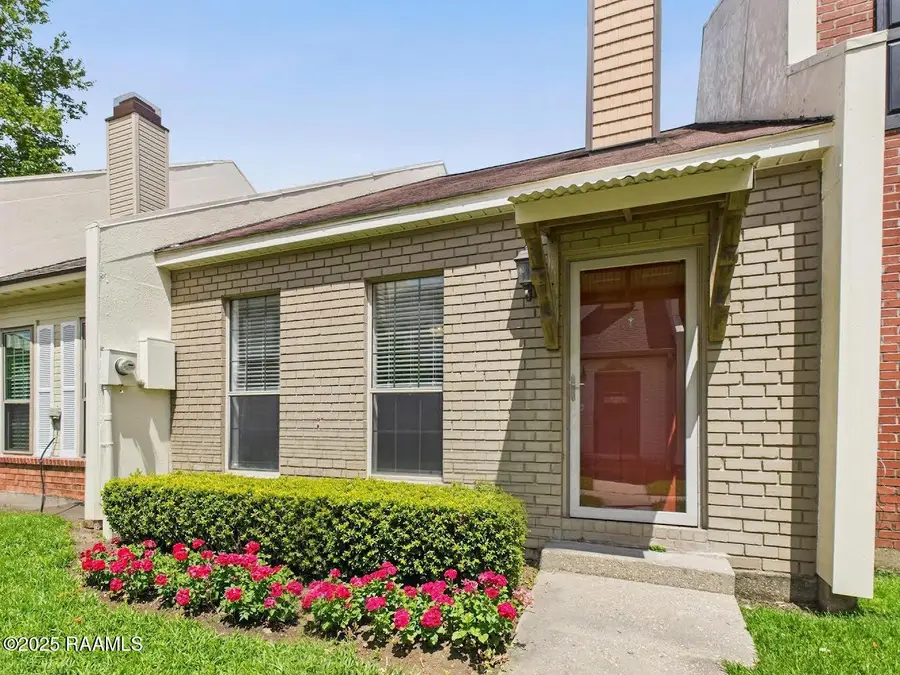 207 Long Plantation Boulevard #C, Lafayette, LA 70508 - Image #2