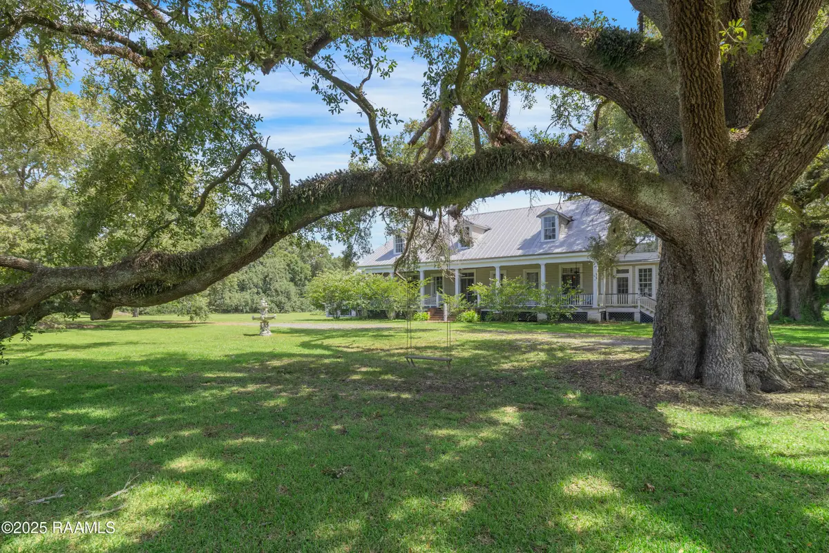 8801 E Old Spanish Trail, Jeanerette, LA 70544 - #1