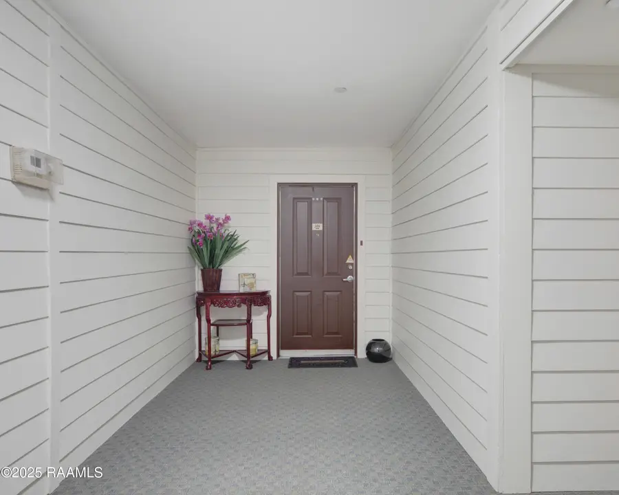 1121 Camellia Boulevard #304, Lafayette, LA 70508 - Image #2