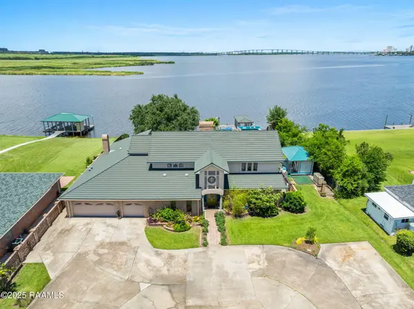 3840 Bluff Lane, Lake Charles, LA 70605