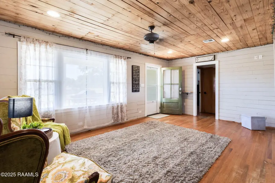 114 W Leblanc Street, Erath, LA 70533 - Image #2