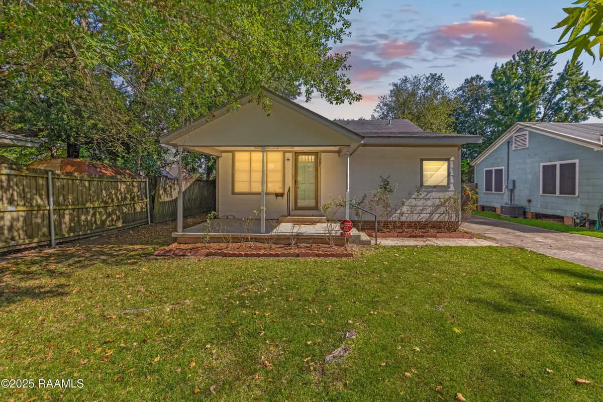 307 Ash Street, New Iberia, LA 70563 - Image #1