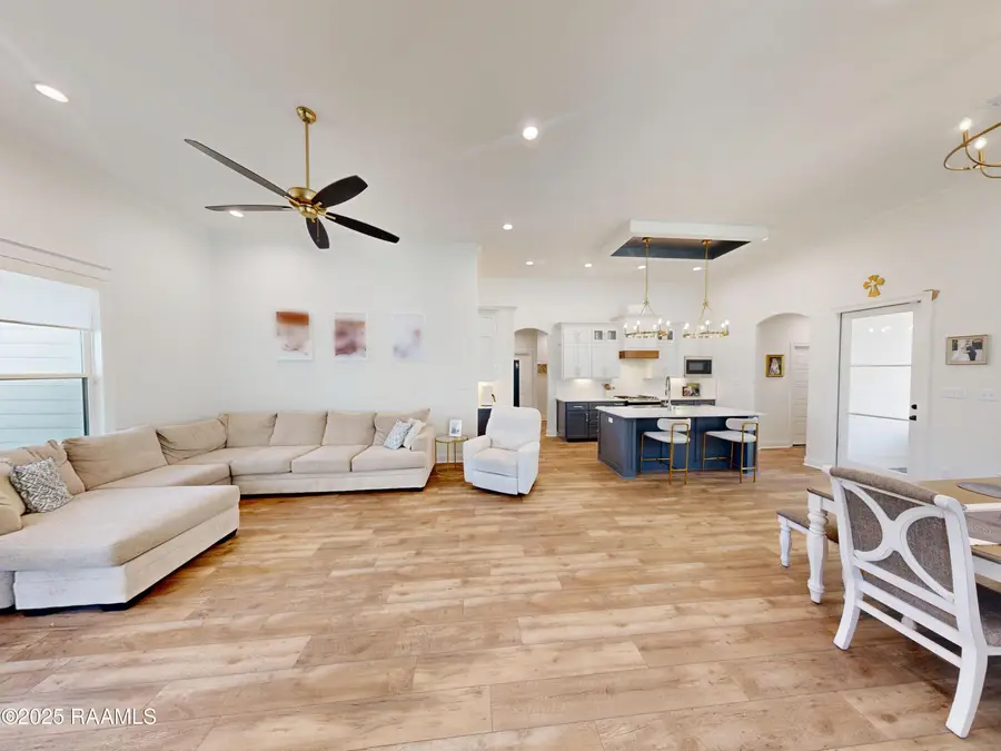 122 Lakes Edge Drive, Broussard, LA 70518 - Image #3