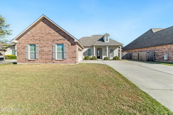 208 Meadowland Drive, Lafayette, LA 70507