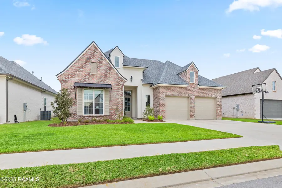 104 Queen Palm Circle, Broussard, LA 70518 - Image #2