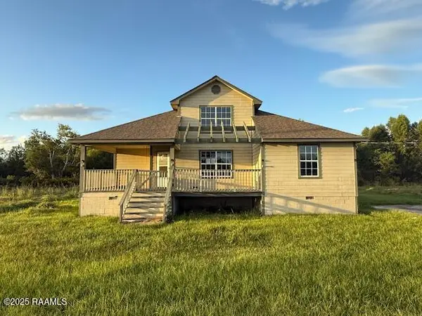 326 Country Village Drive, Raceland, LA 70394