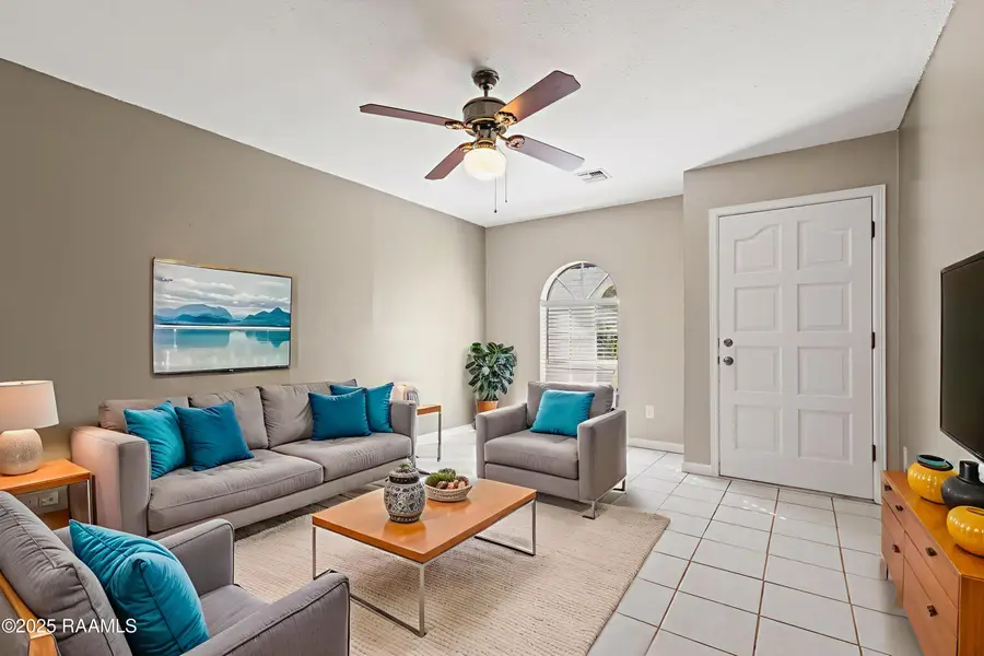 216 Saint Nicholas Drive, Lafayette, LA 70506 - Image #3