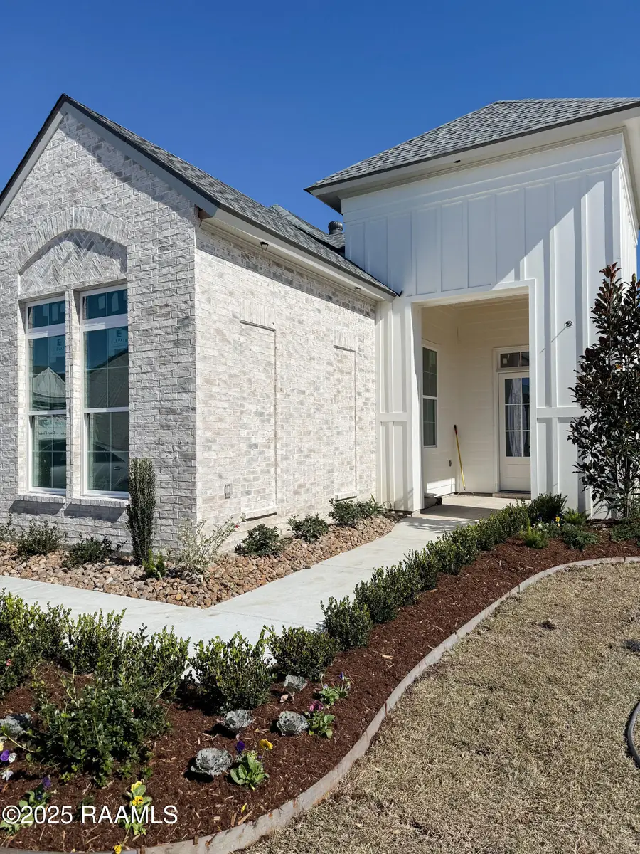 110 Bruges Lane, Youngsville, LA 70592 - Image #2