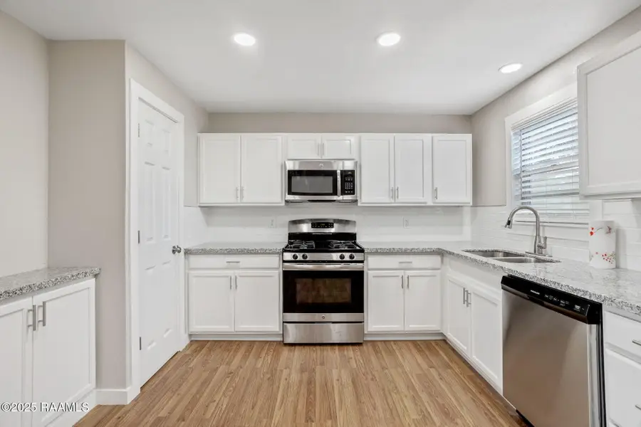 911 E Nezpique Street, Jennings, LA 70546 - Image #2