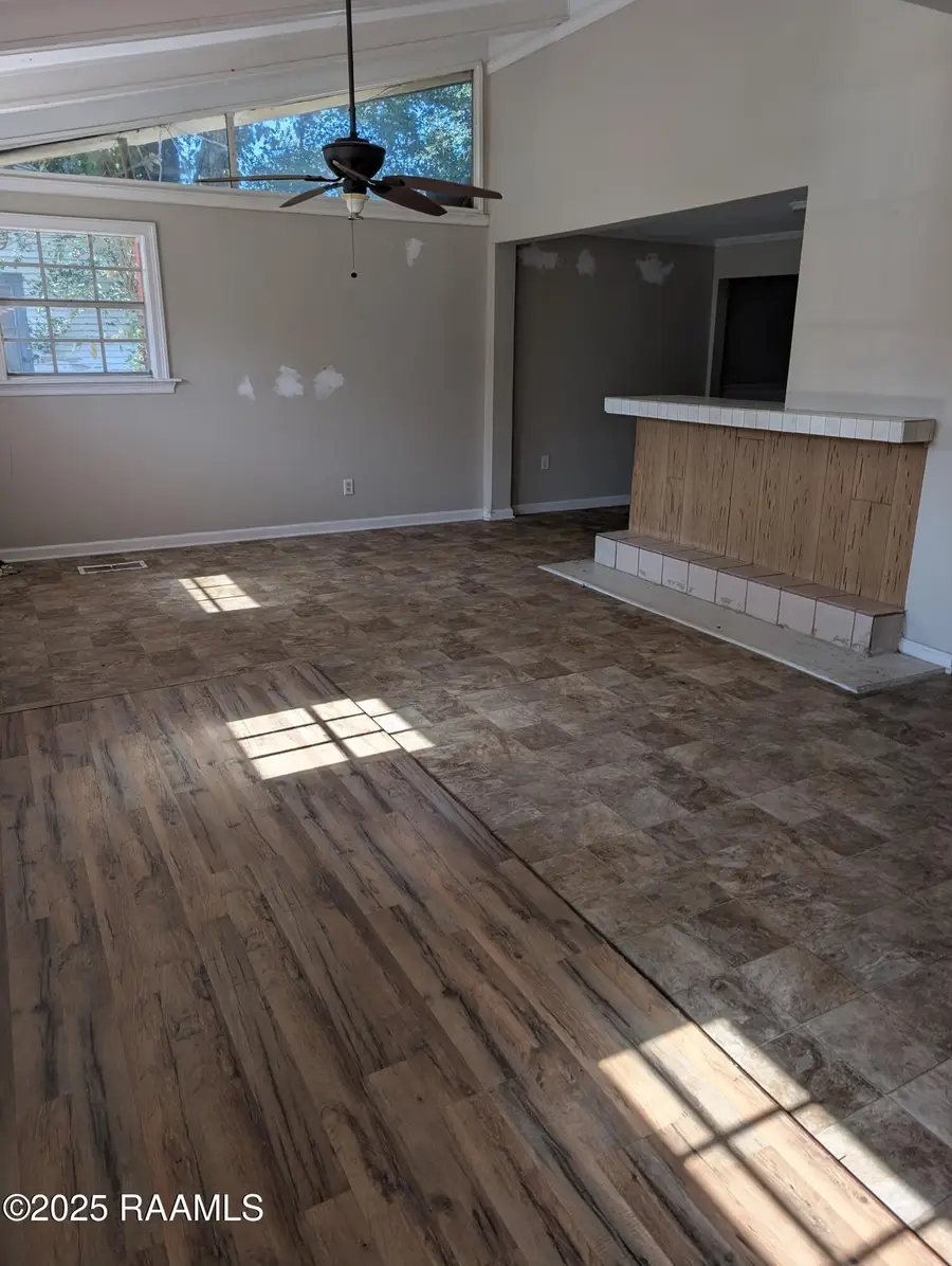 100 Hayes Drive, Lafayette, LA 70501 - Image #2