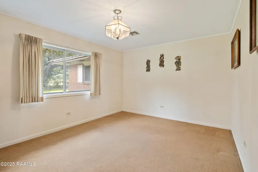 1015 Greenbriar Street, New Iberia, LA 70560 - Image #3