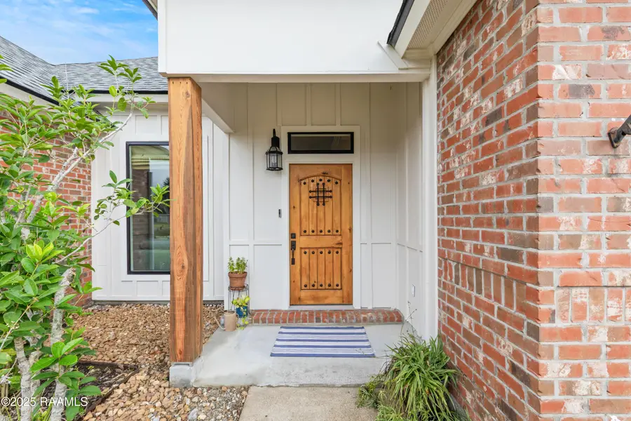 803 Copper Meadow Boulevard, Youngsville, LA 70592 - Image #2