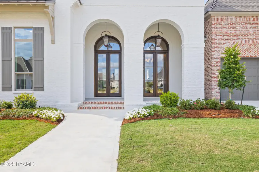 221 Rue De La Rochelle, Broussard, LA 70518 - Image #2