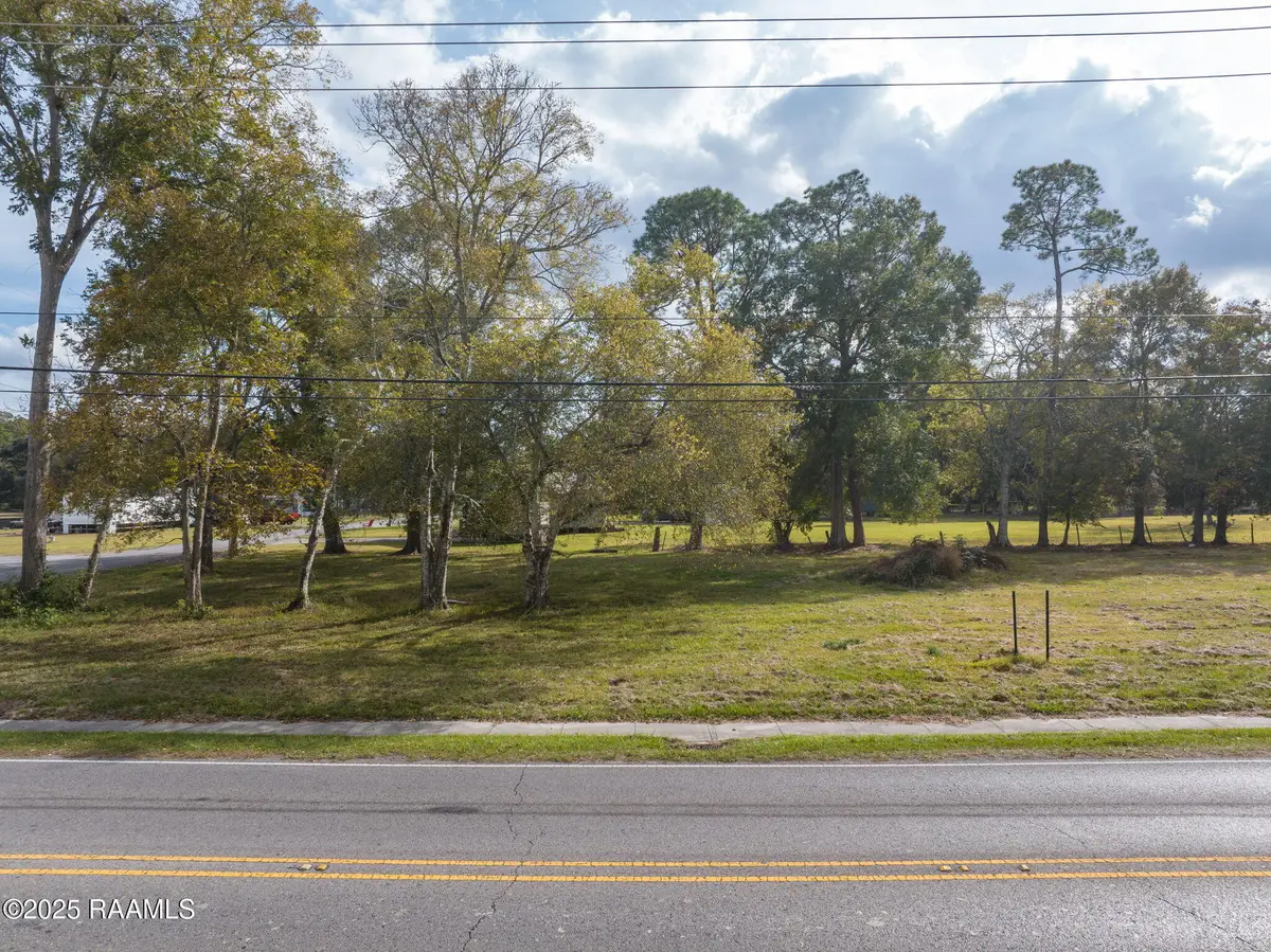 209 W Milton Avenue, Milton, LA 70558 - Image #1