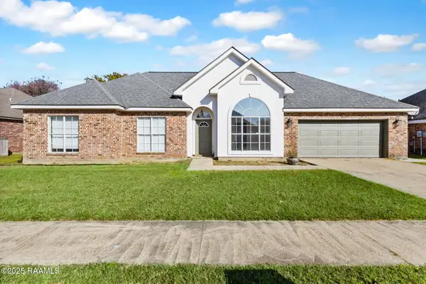 111 Cornish Place, Youngsville, LA 70592