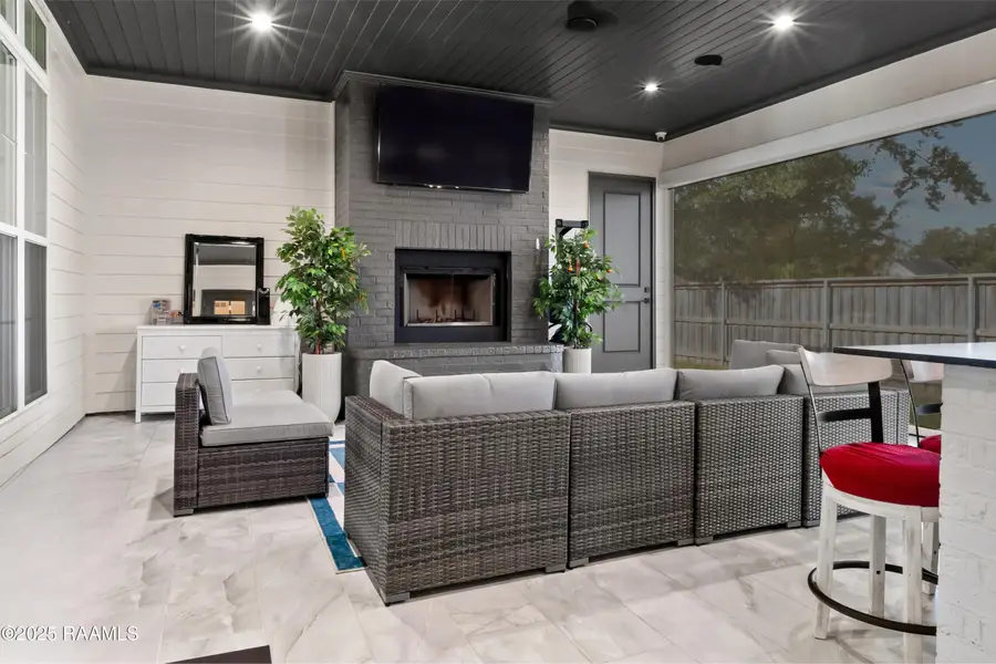 209 Stoney Shadow Drive, Lafayette, LA 70508 - Image #2