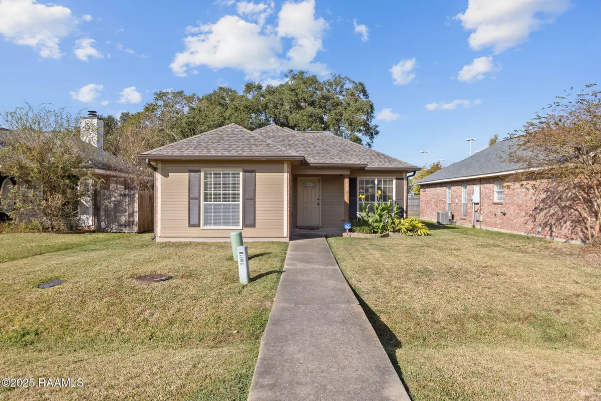 600 Carriage Light Loop, Youngsville, LA 70592 - Image #1