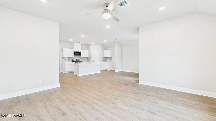 204 Cypress Falls Drive, Broussard, LA 70518 - Image #2