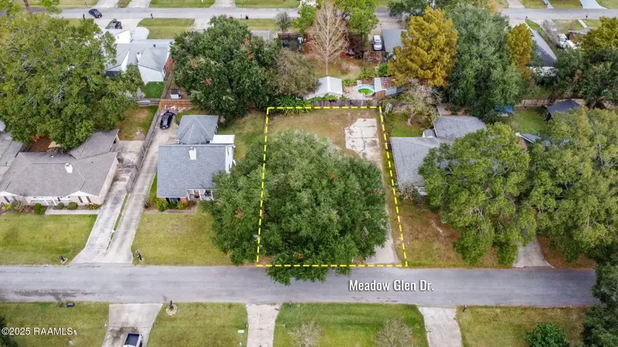 121 Meadow Glen Drive, Youngsville, LA 70592 - Image #2