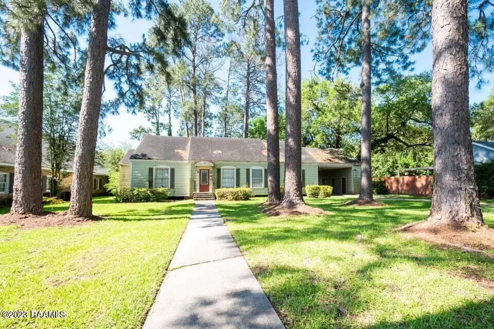 220 E Bertheaud Avenue, Opelousas, LA 70570 - Image #1