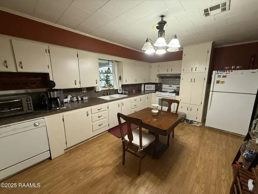 841 Louisiana Avenue, Ville Platte, LA 70586 - Image #2
