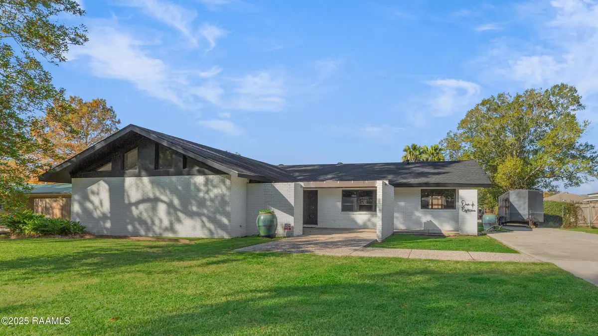118 Plantation Drive, New Iberia, LA 70563 - Image #1