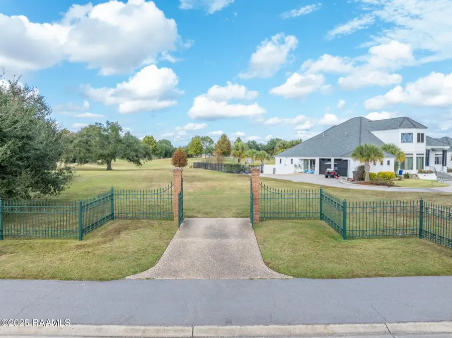 406 Le Triomphe Parkway, Broussard, LA 70518 - Image #2