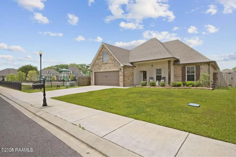 122 Chloe Street, Broussard, LA 70518 - Image #2