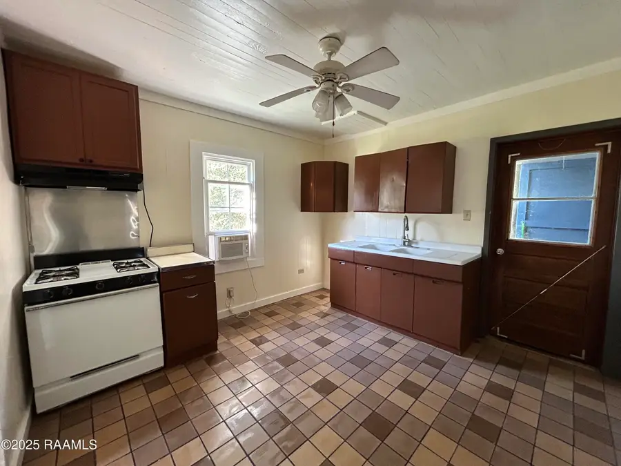 108 S Martin Luther King Jr Drive, Saint Martinville, LA 70582 - Image #2