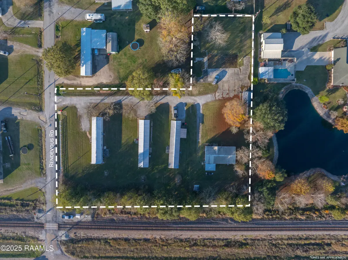 112/114 Rendezvous, Scott, LA 70583 - Image #1