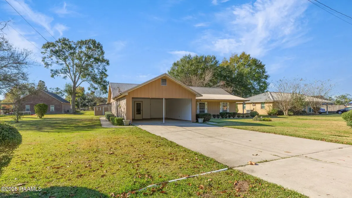 204 Stephanie Drive, Saint Martinville, LA 70582 - Image #1