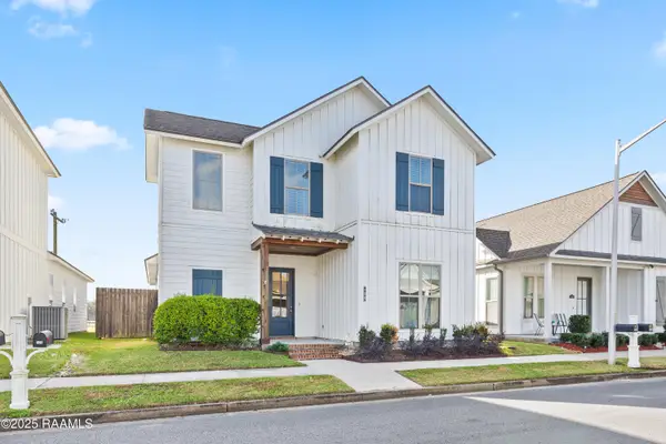 108 Harvey Cay Lane, Youngsville, LA 70592