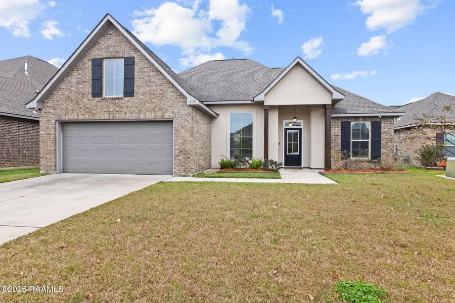 902 Deer Meadow Boulevard, Broussard, LA 70518 - Image #2