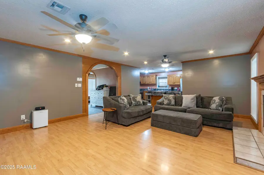 207 Sparrow Street, New Iberia, LA 70563 - Image #3