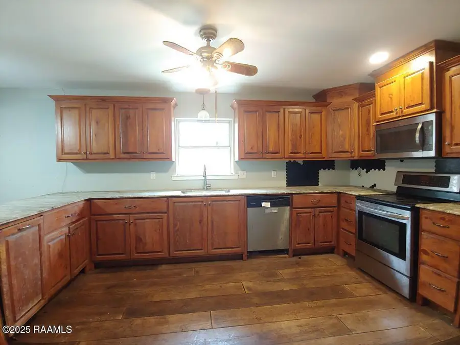 111 Weeks Drive, Youngsville, LA 70592 - Image #2