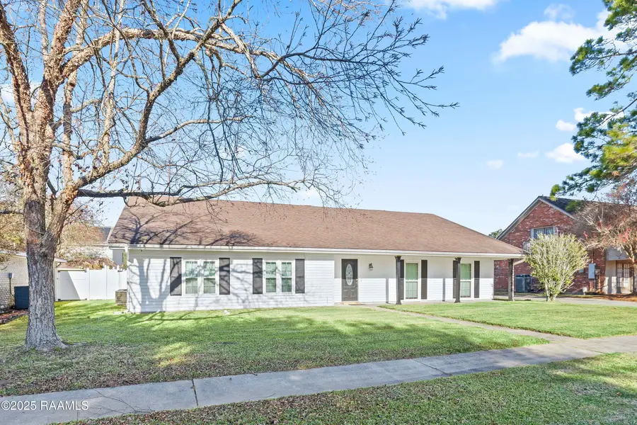 102 Kent Circle Circle, Lafayette, LA 70508 - Image #2