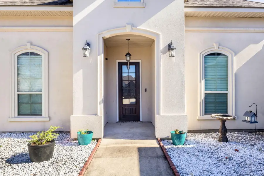 127 Terrace Oak Lane, Broussard, LA 70518 - Image #2