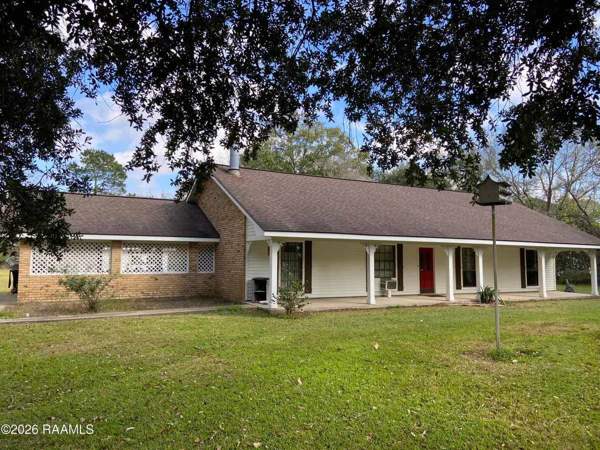 9517 E Admiral Doyle Drive, Jeanerette, LA 70544 - Image #1