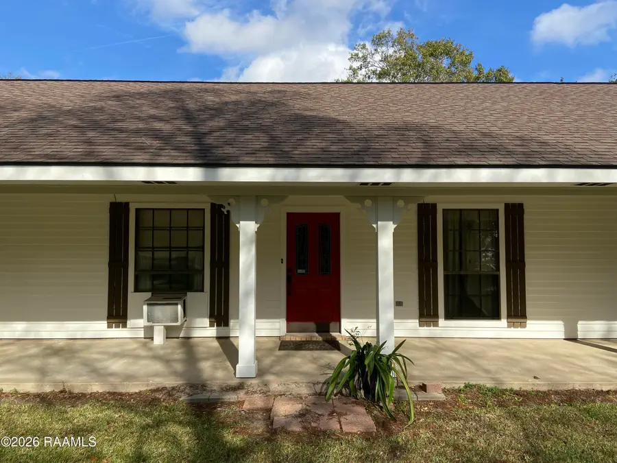 9517 E Admiral Doyle Drive, Jeanerette, LA 70544 - Image #3