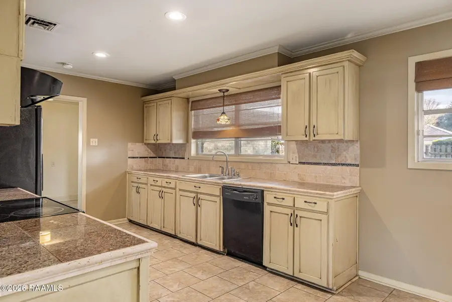 1203 Jeanne Street, Lafayette, LA 70506 - Image #3