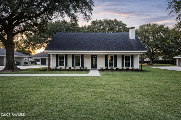 112 Thorn Drive, Youngsville, LA 70592