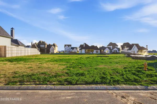 205 Sabal Grove Lane, Youngsville, LA 70592