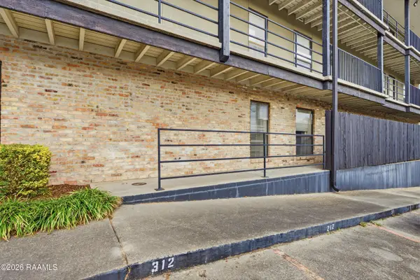 701 S College Road #Apt 111, Lafayette, LA 70503